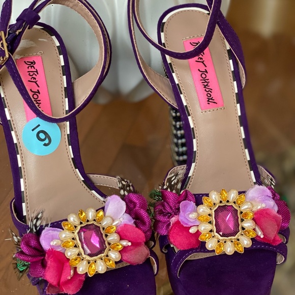 Betsey Johnson NWT Marlo Platform Sandals Multicolor Size 6 . - Picture 11 of 13